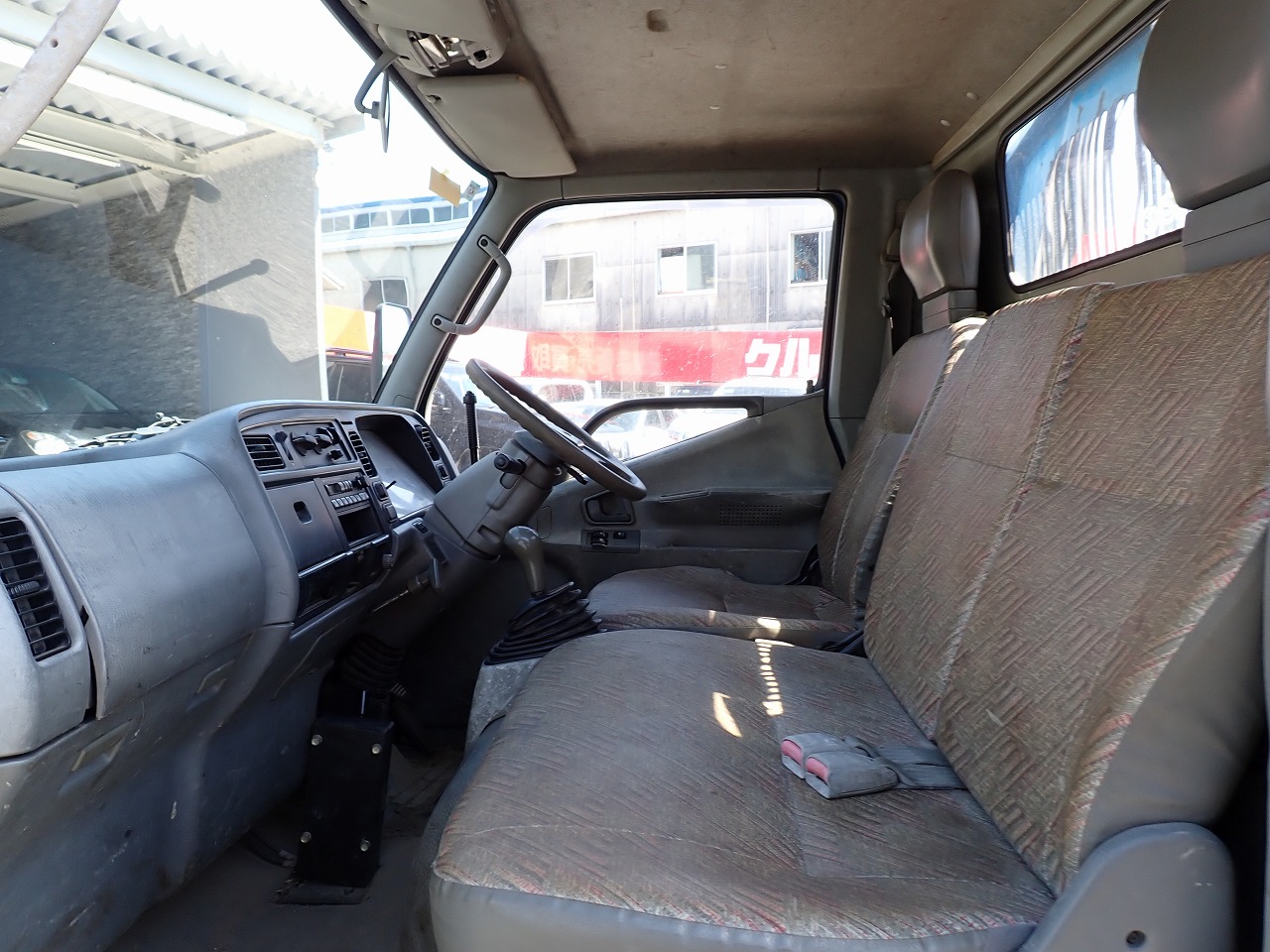 MITSUBISHI Canter
