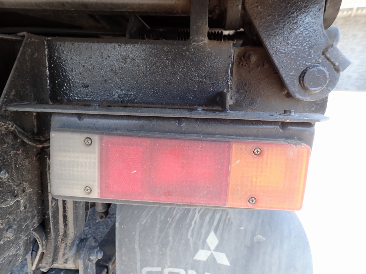 MITSUBISHI Canter