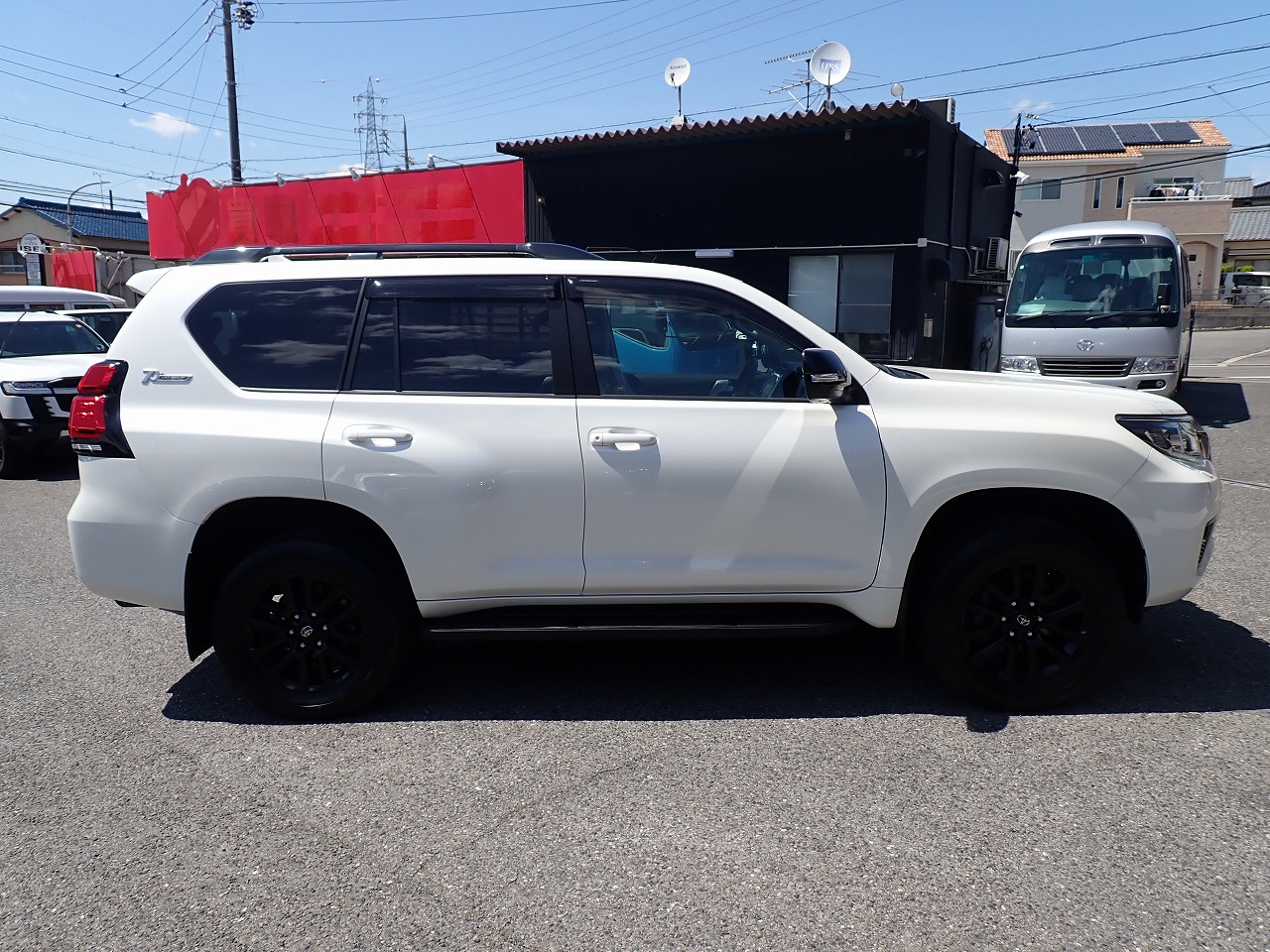 TOYOTA Land Cruiser Prado