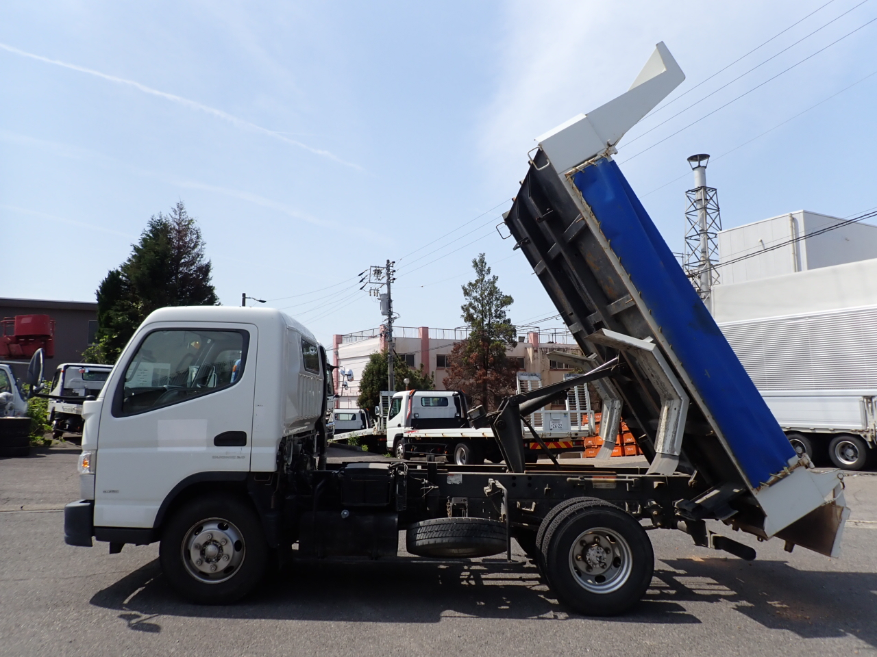 MITSUBISHI Canter