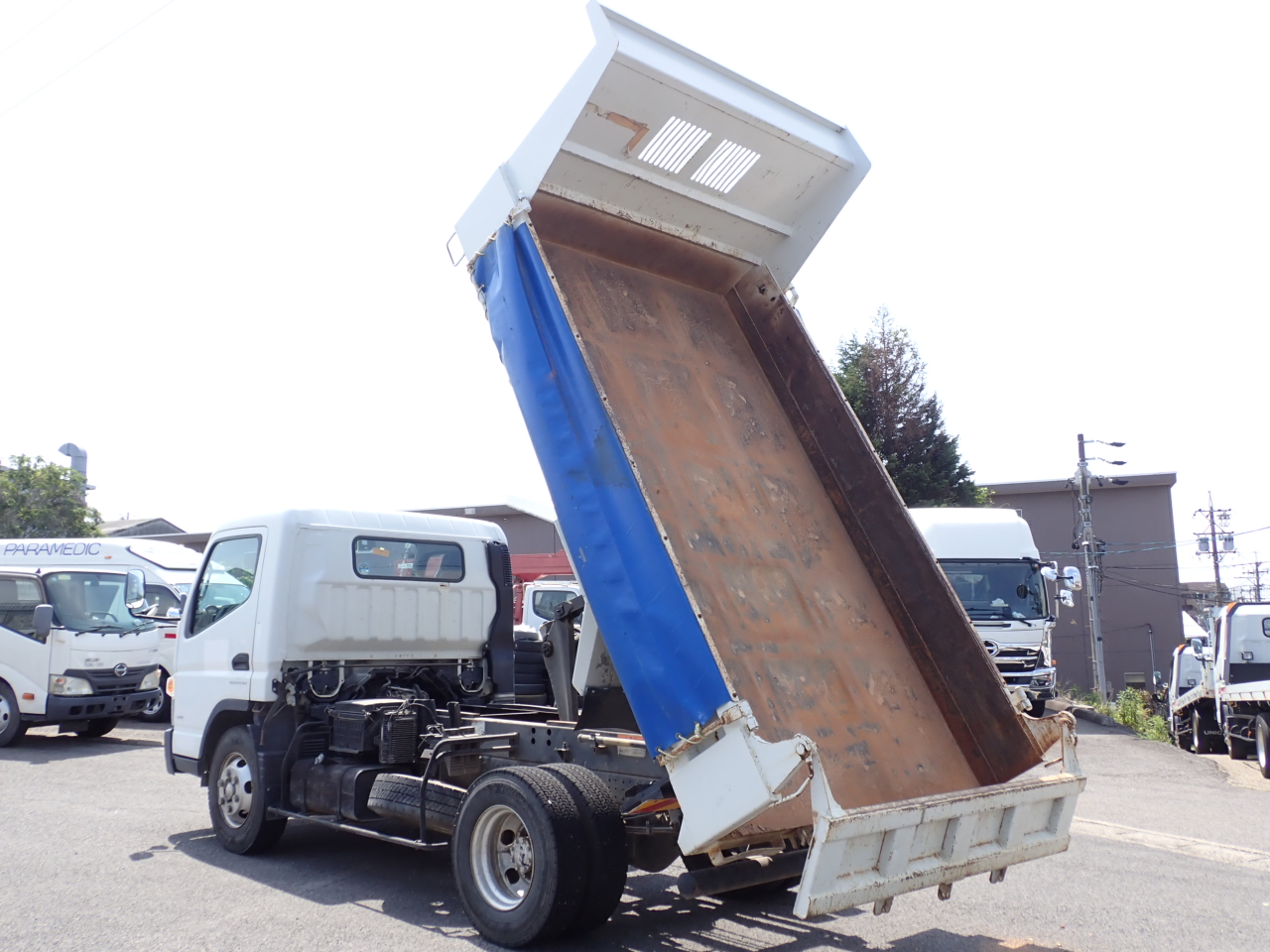 MITSUBISHI Canter