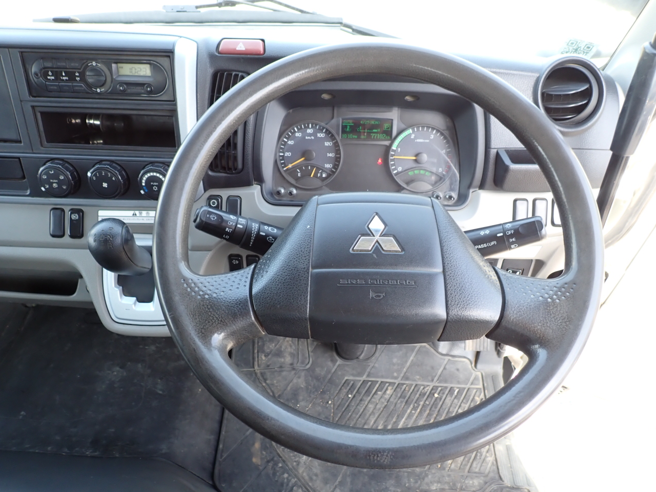 MITSUBISHI Canter