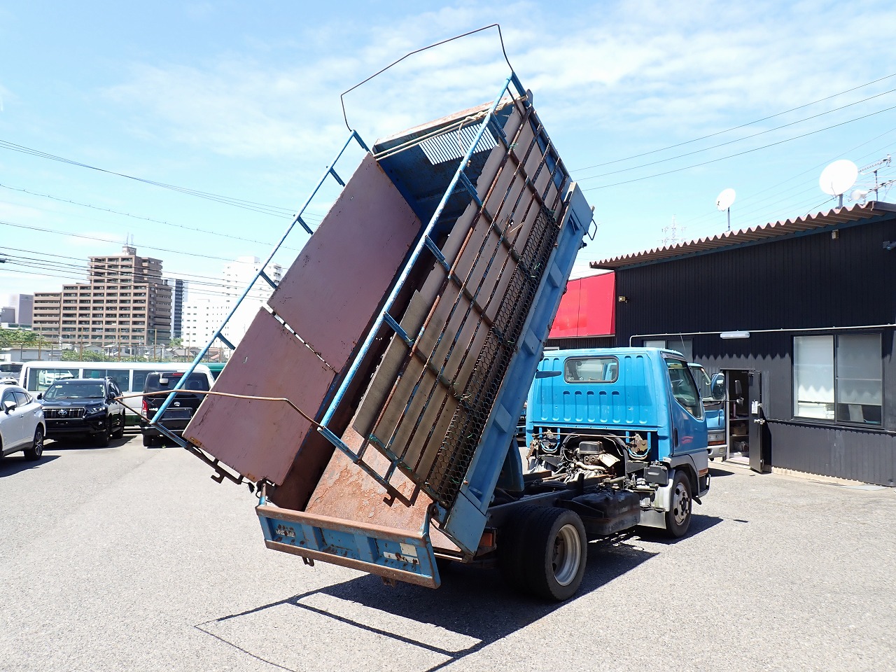 MITSUBISHI Canter