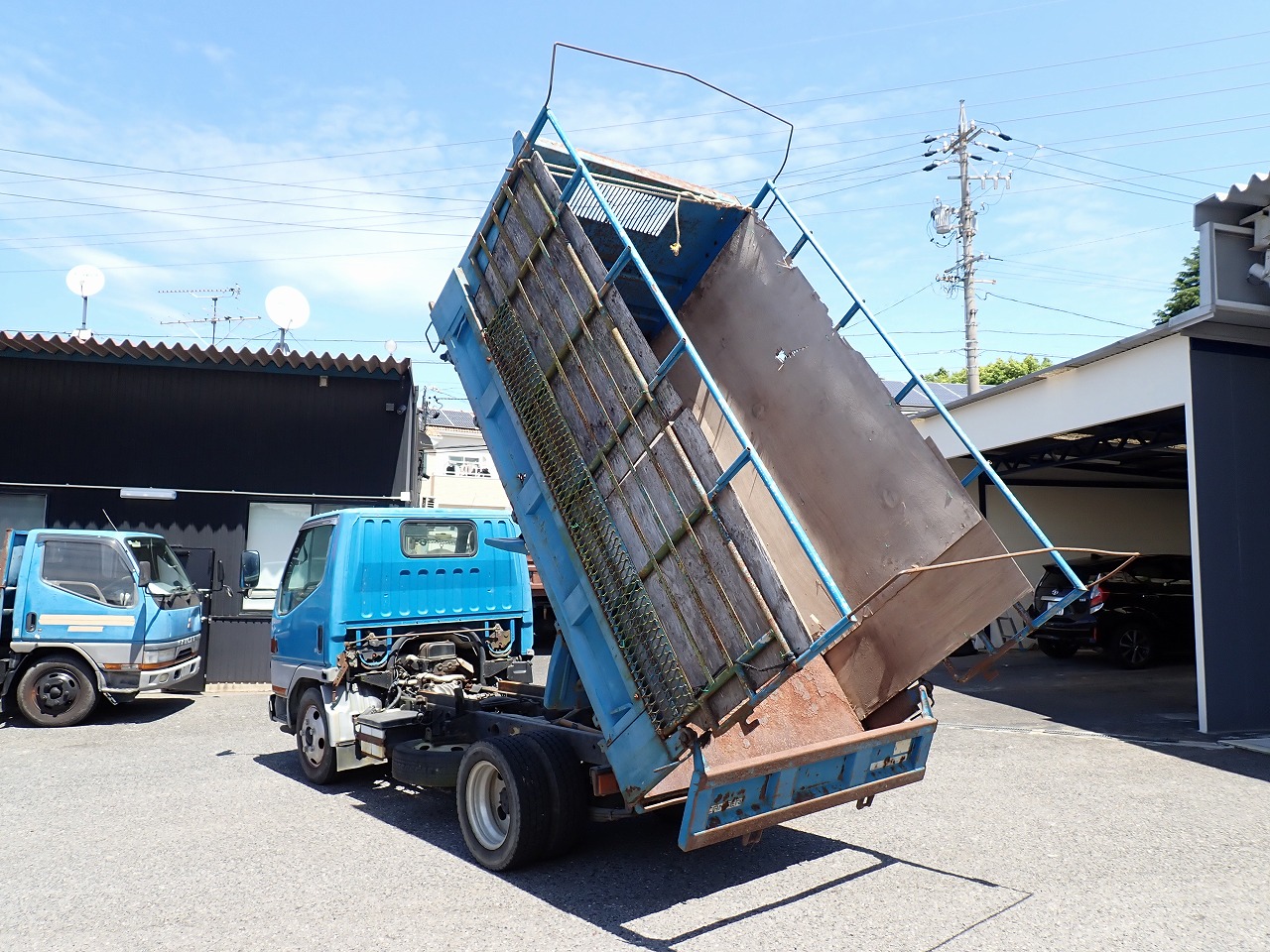 MITSUBISHI Canter