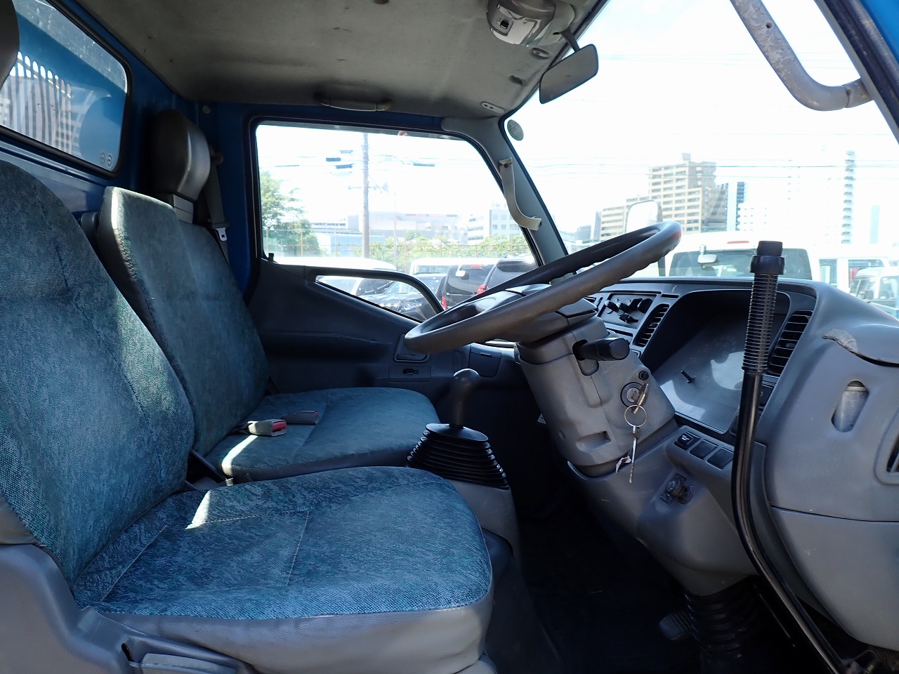 MITSUBISHI Canter