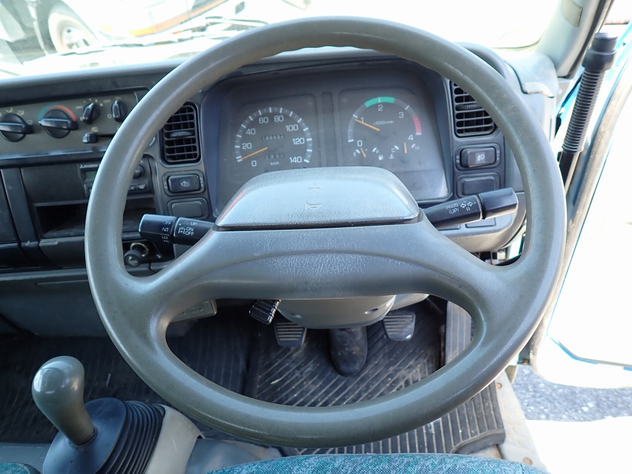 MITSUBISHI Canter
