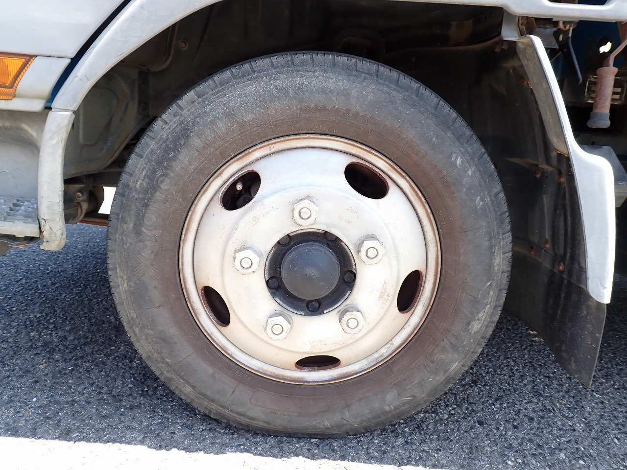 MITSUBISHI Canter