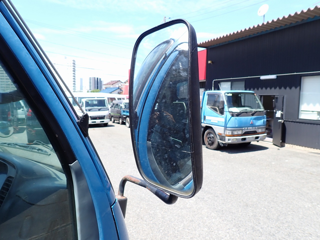 MITSUBISHI Canter