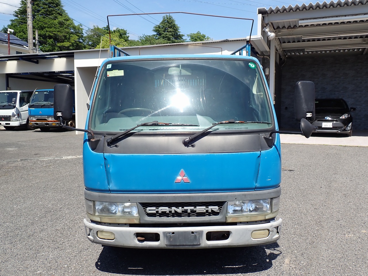 MITSUBISHI Canter
