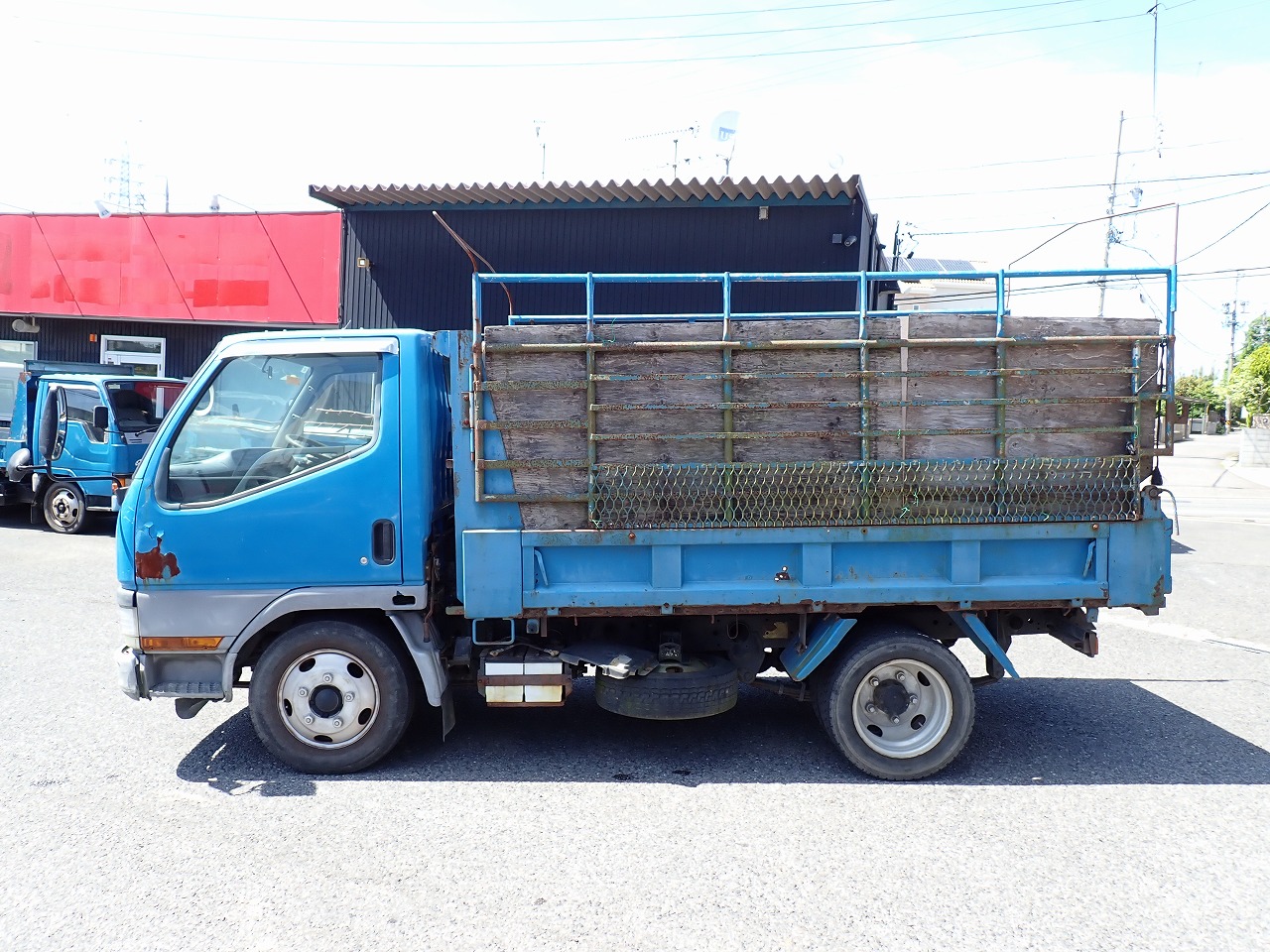 MITSUBISHI Canter