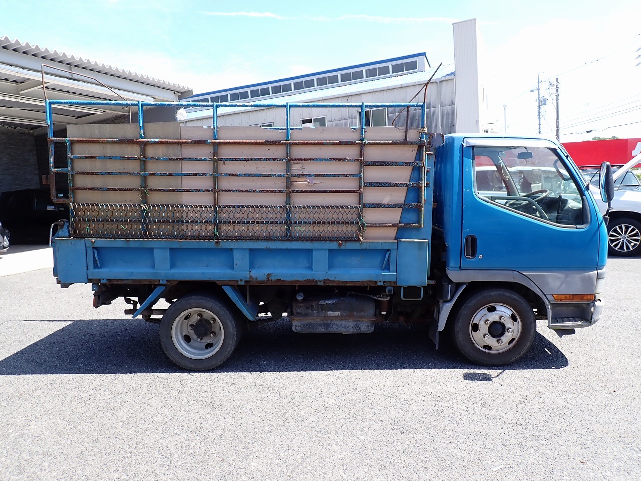 MITSUBISHI Canter