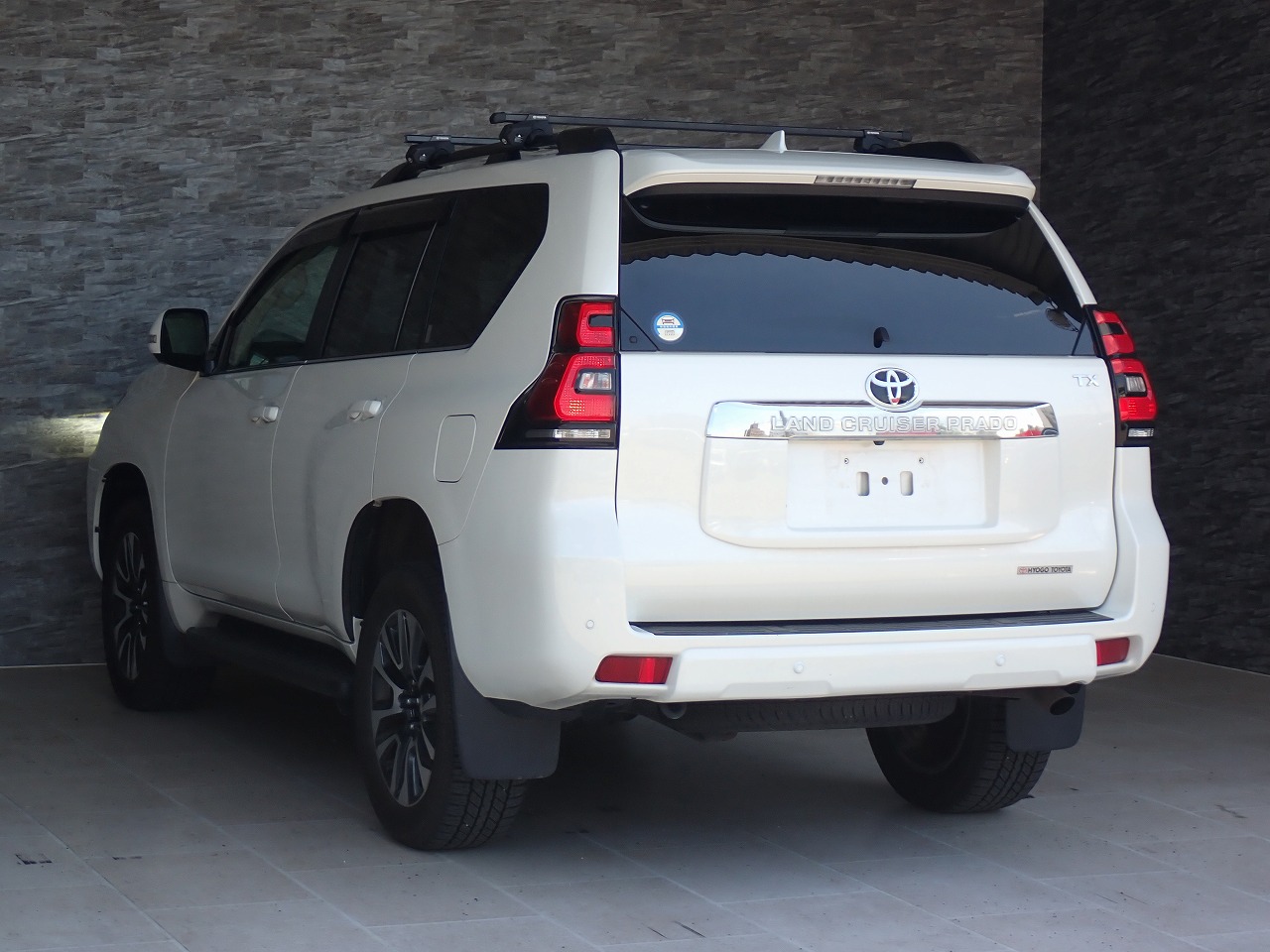 TOYOTA Land Cruiser Prado