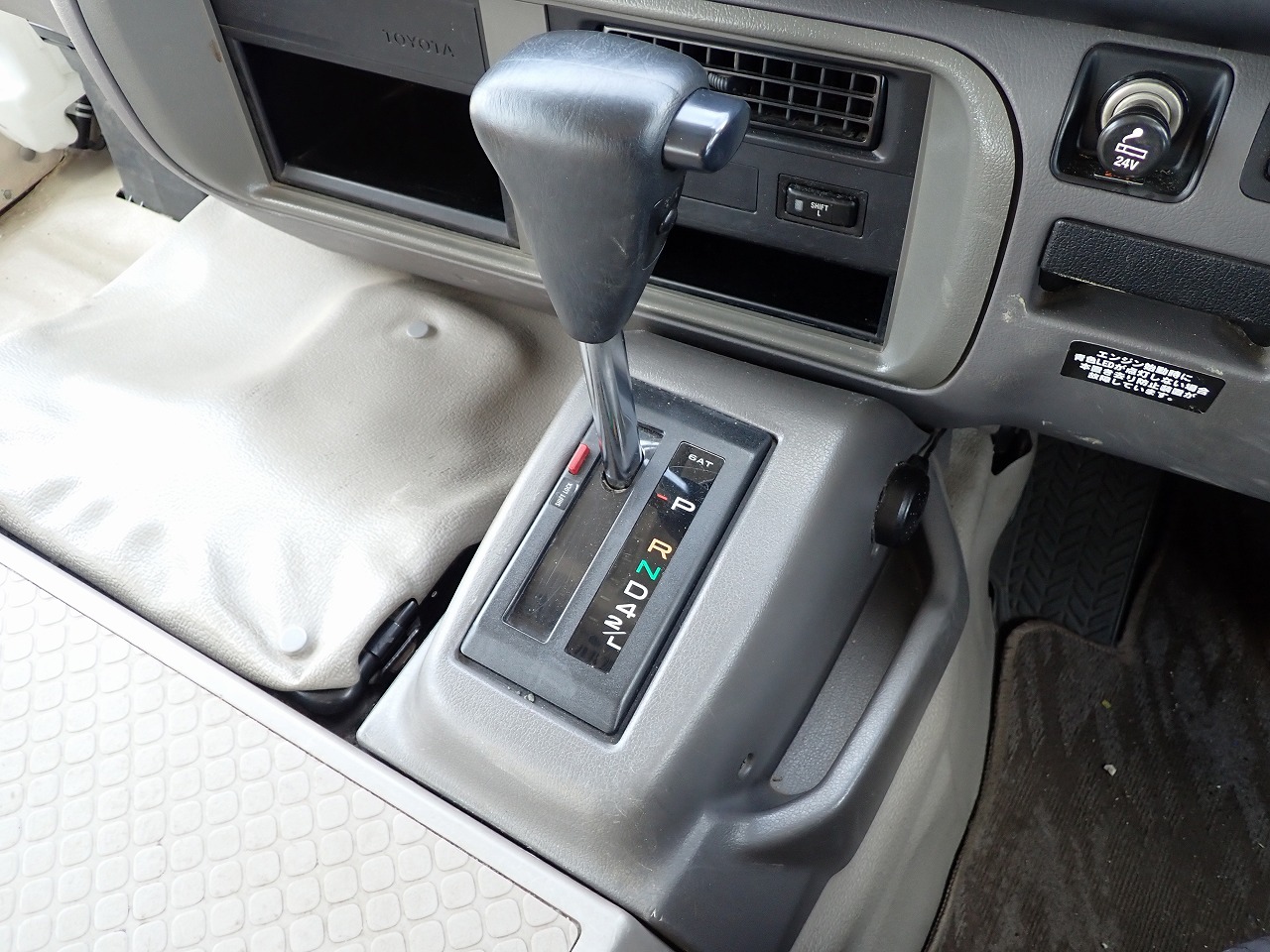 TOYOTA Coaster