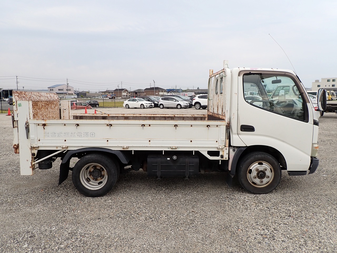 TOYOTA Dyna Truck