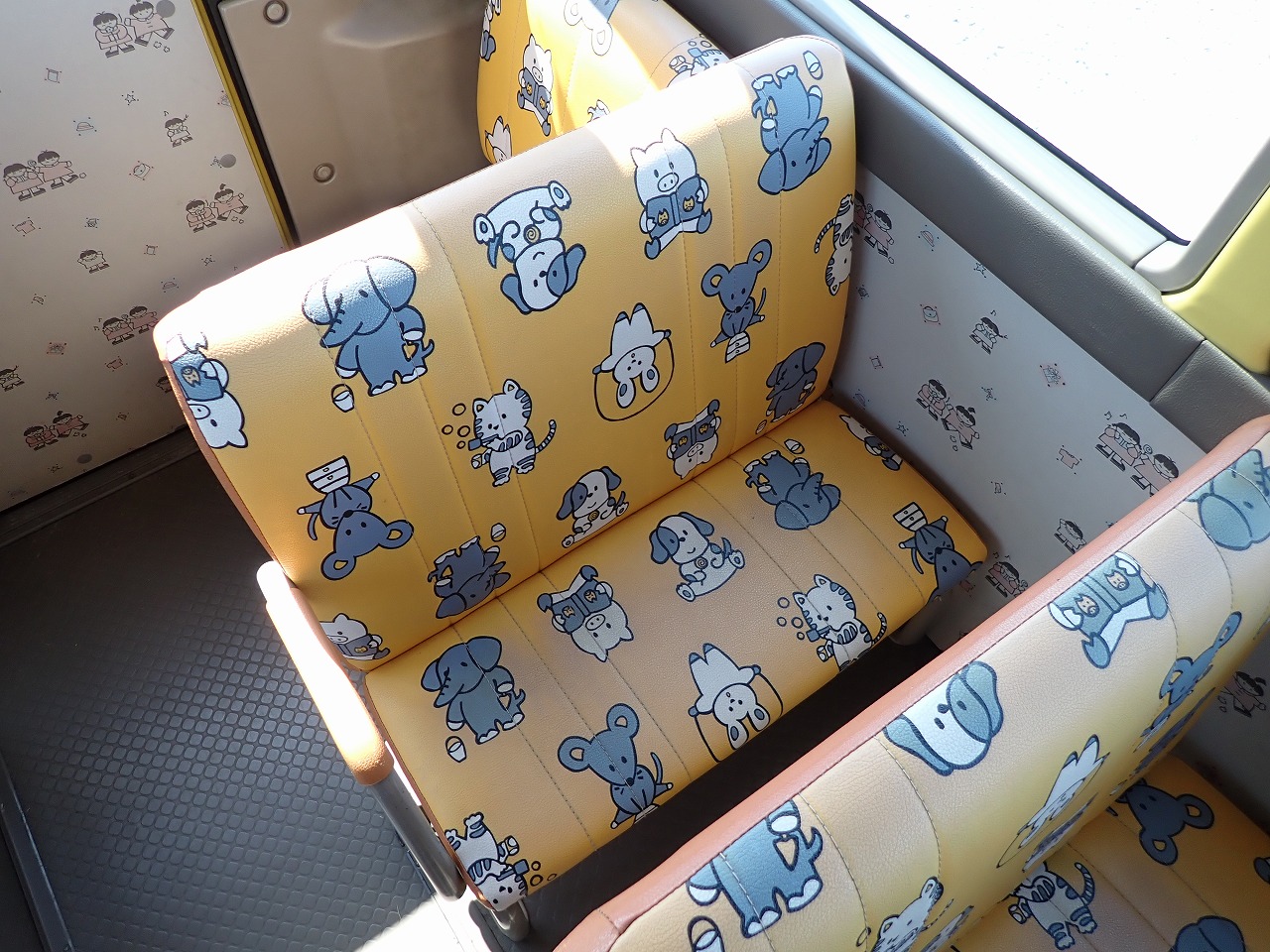 TOYOTA Coaster