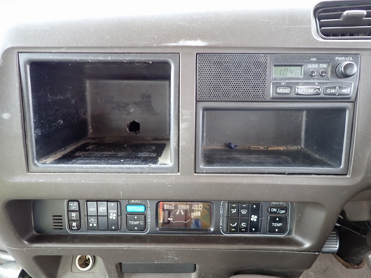 MITSUBISHI Rosa