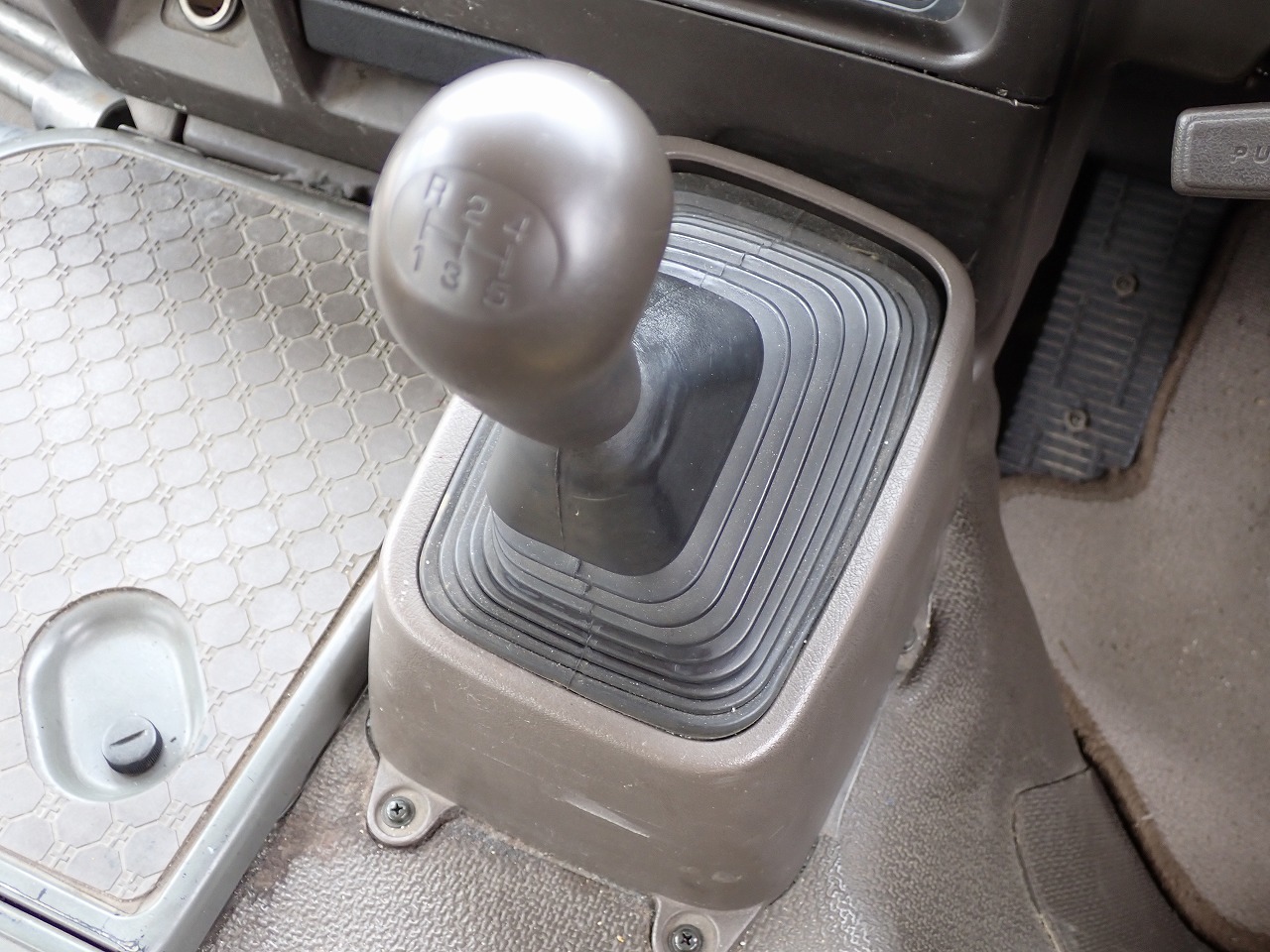 MITSUBISHI Rosa