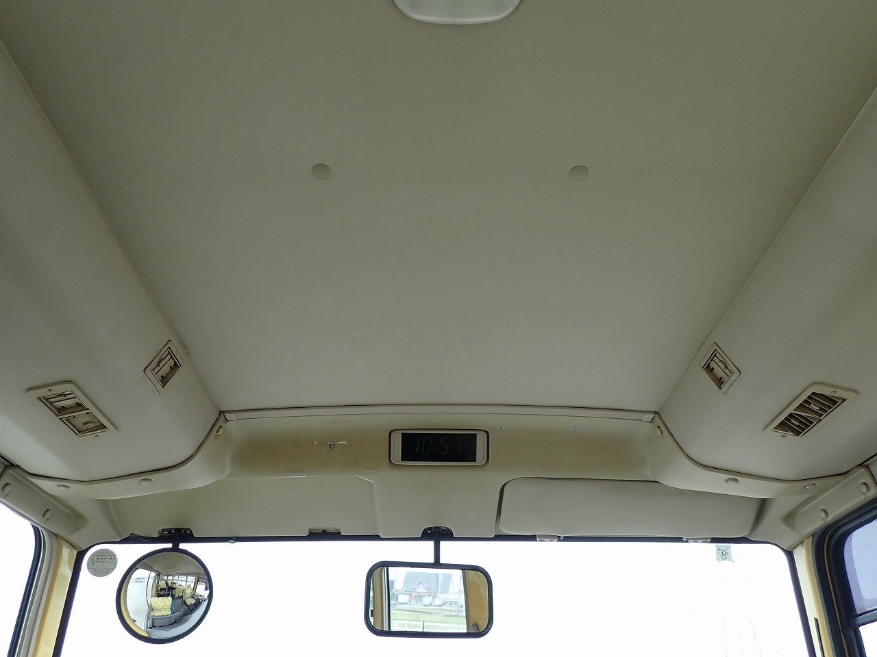 MITSUBISHI Rosa