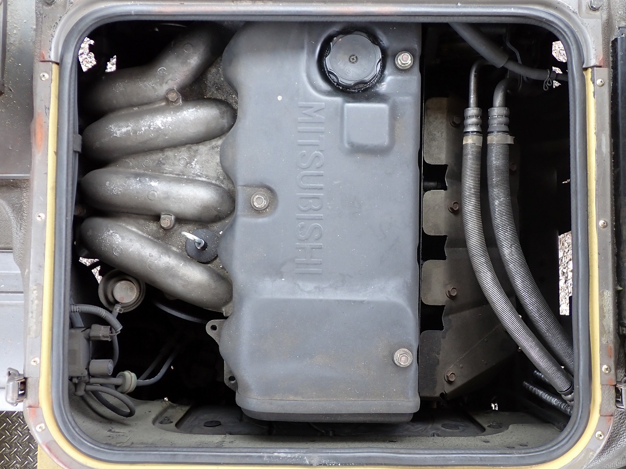 MITSUBISHI Rosa