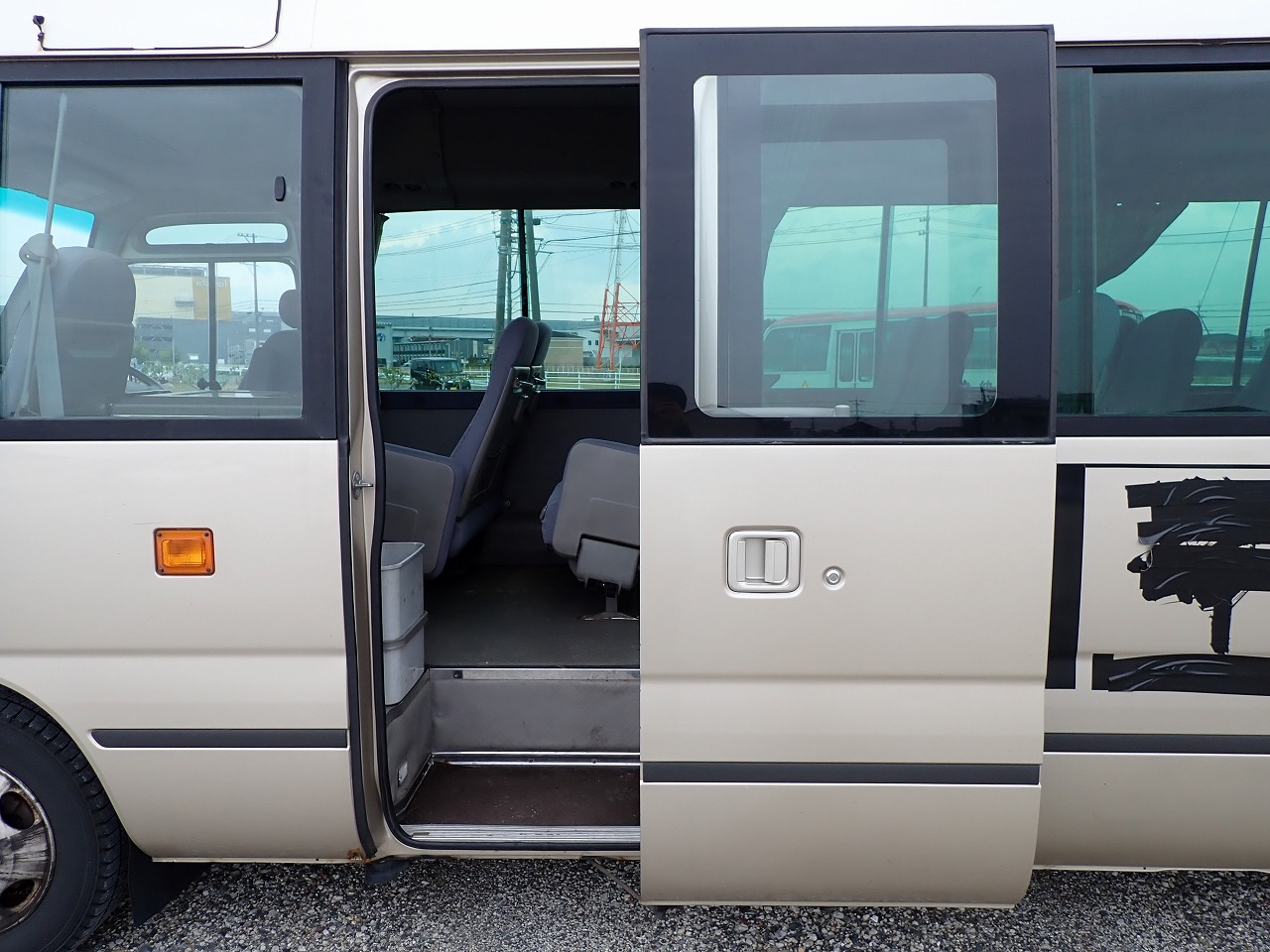HINO LIESSE II