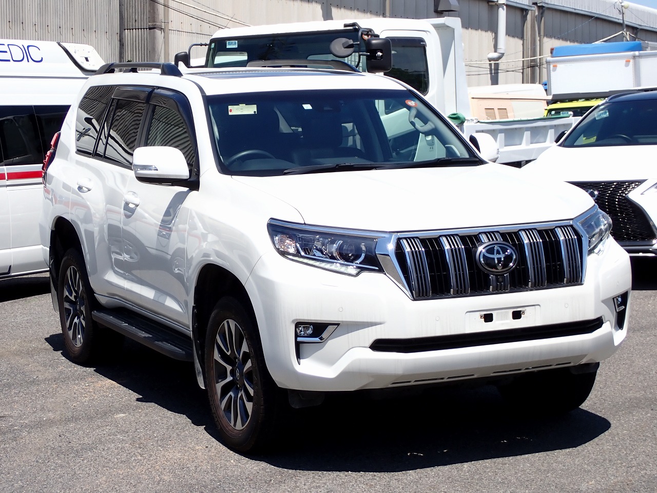 TOYOTA Land Cruiser Prado