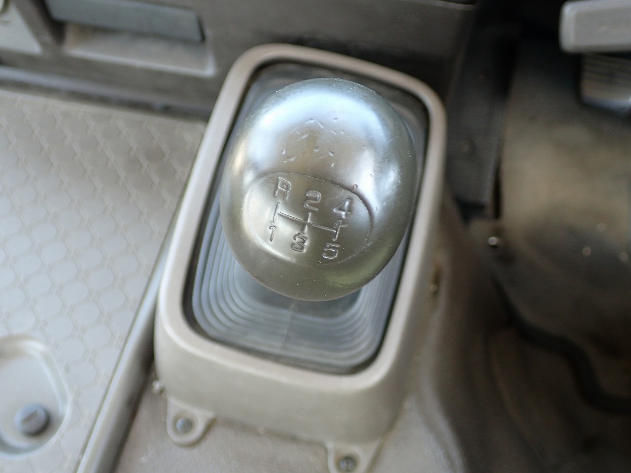 MITSUBISHI Rosa