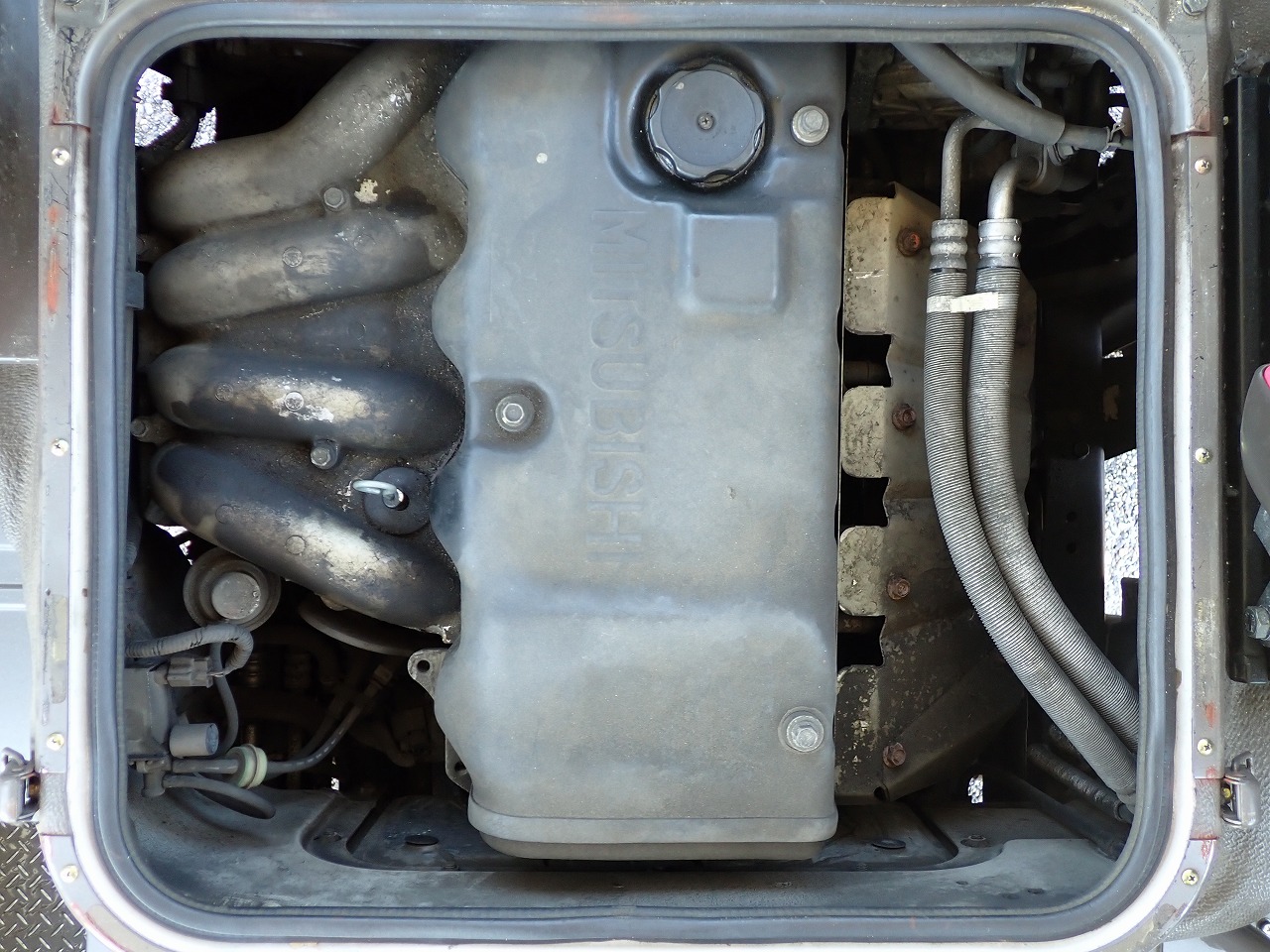MITSUBISHI Rosa