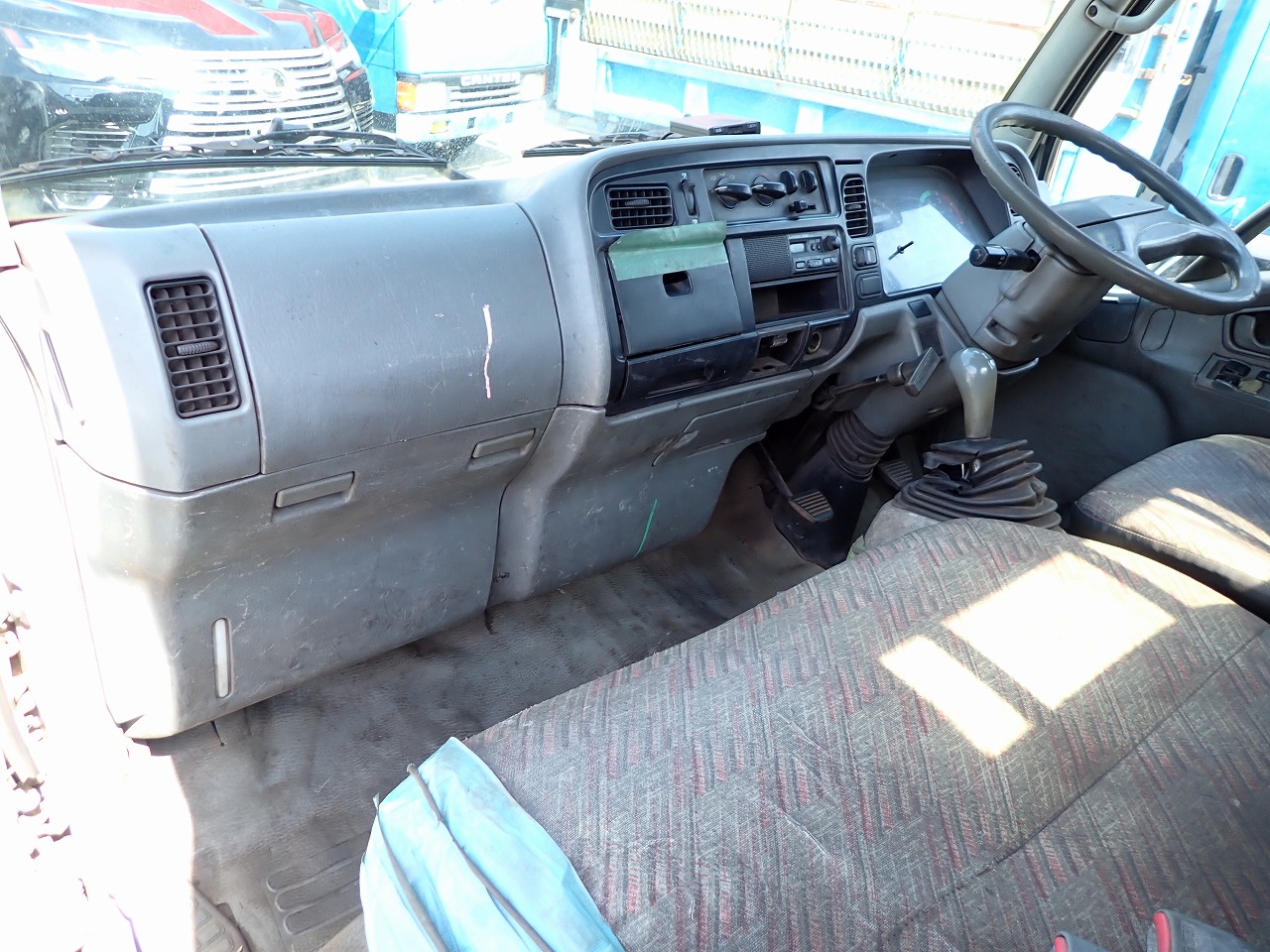 MITSUBISHI FUSO Canter