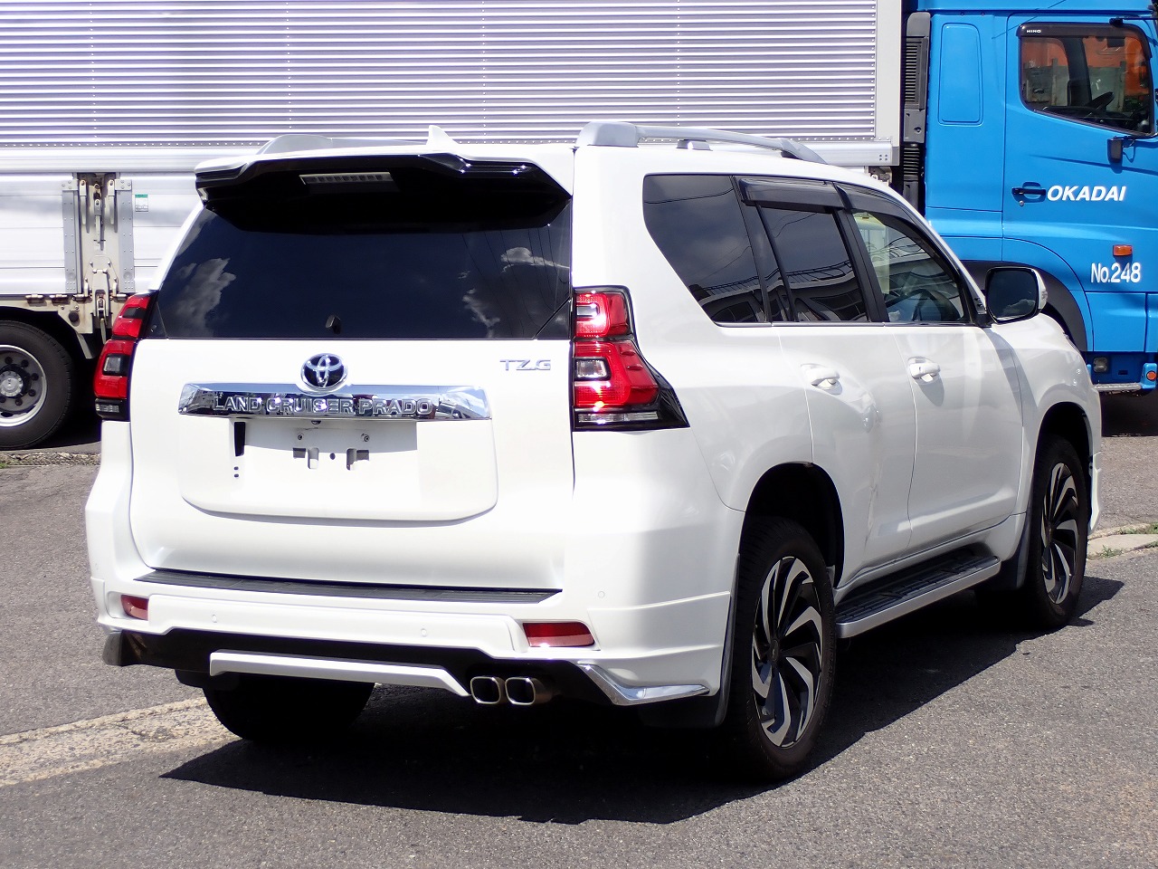 TOYOTA Land Cruiser Prado