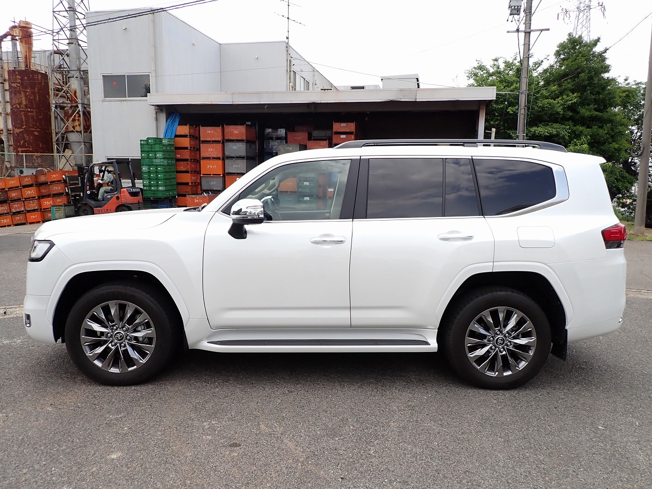 TOYOTA Land Cruiser
