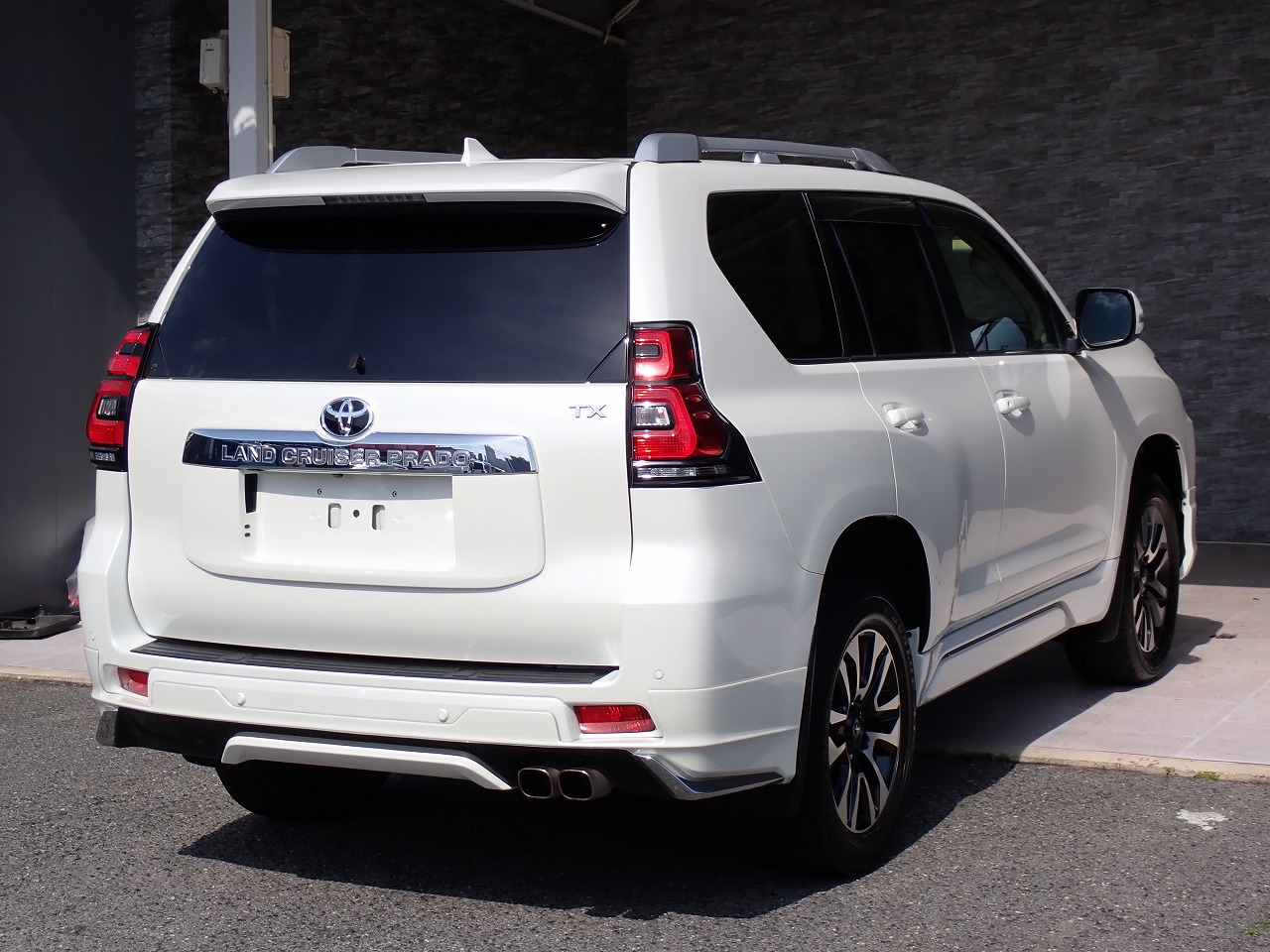 TOYOTA Land Cruiser Prado