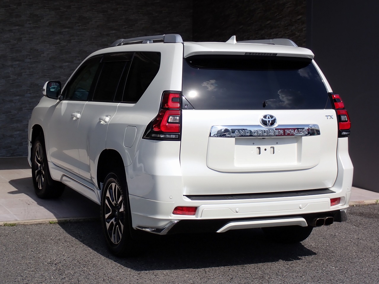 TOYOTA Land Cruiser Prado