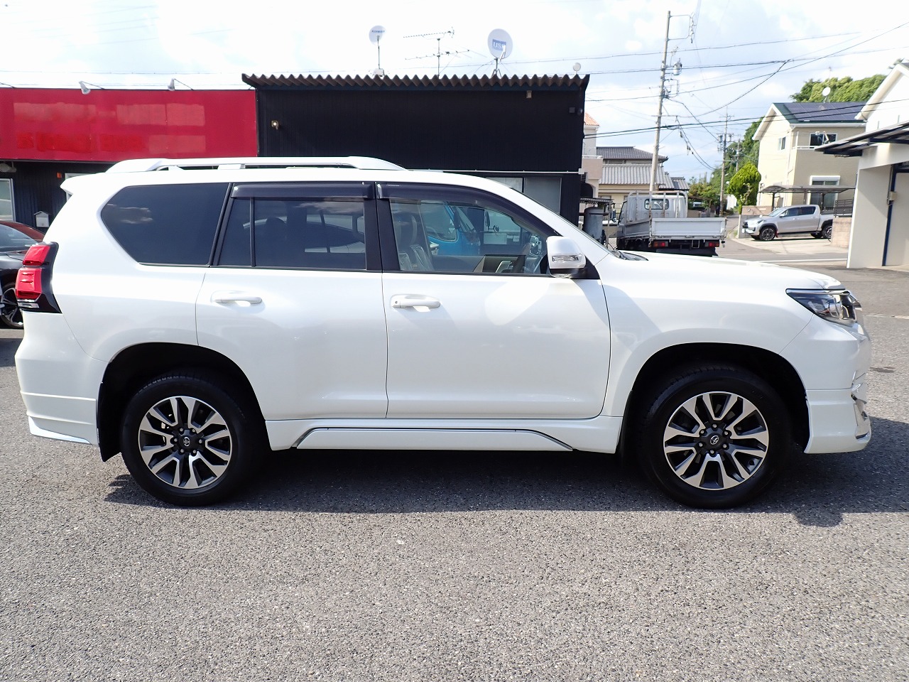 TOYOTA Land Cruiser Prado
