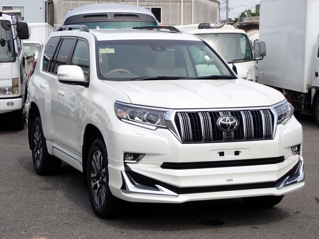TOYOTA Land Cruiser Prado