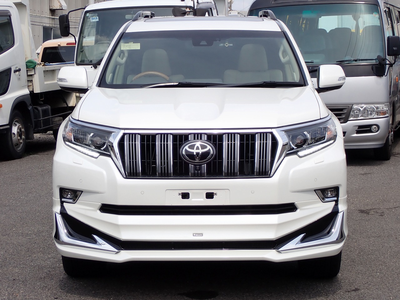 TOYOTA Land Cruiser Prado