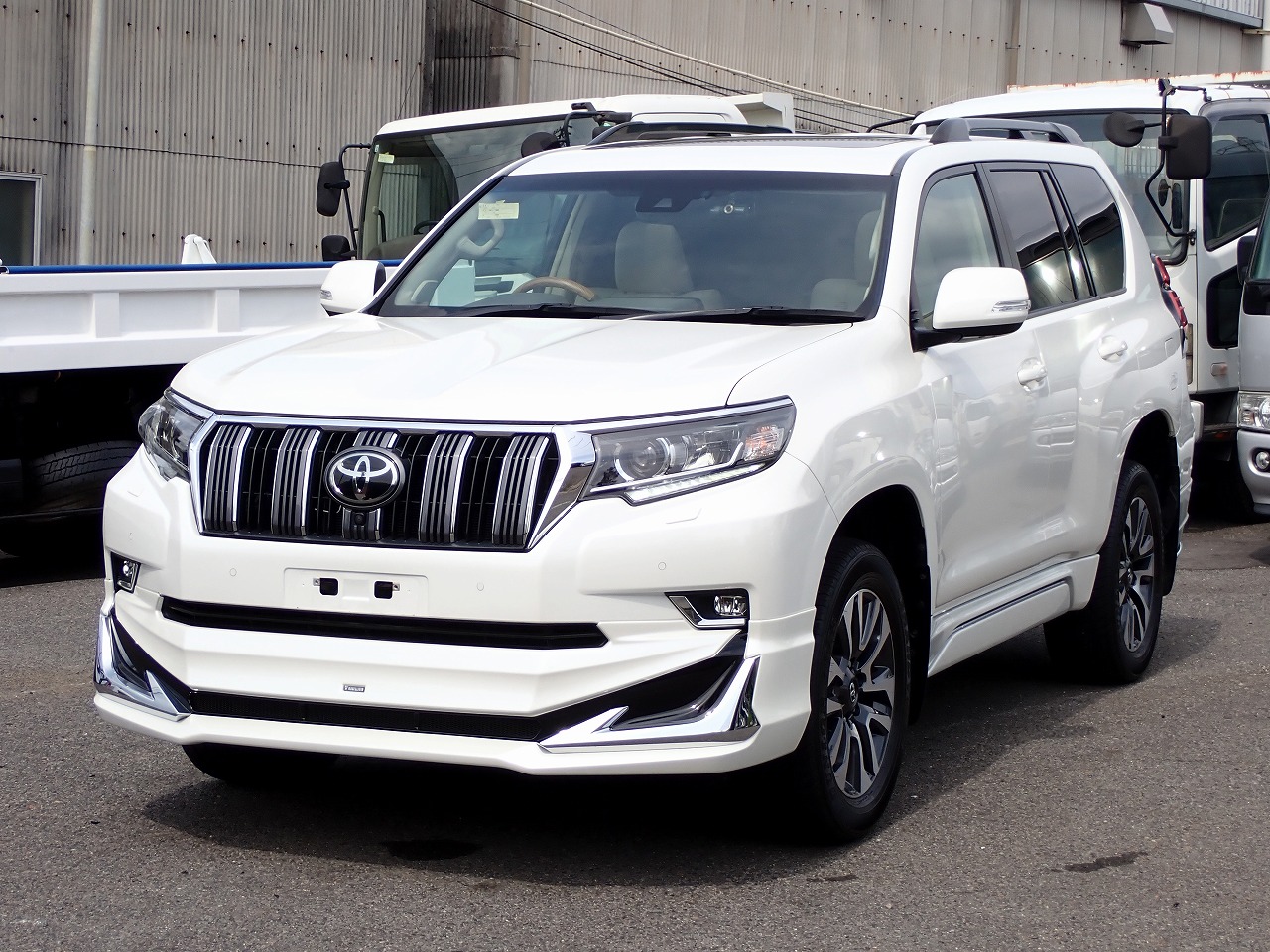TOYOTA Land Cruiser Prado