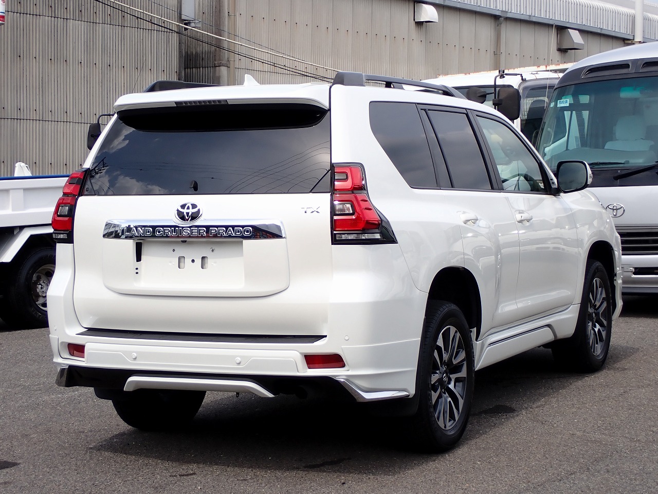 TOYOTA Land Cruiser Prado
