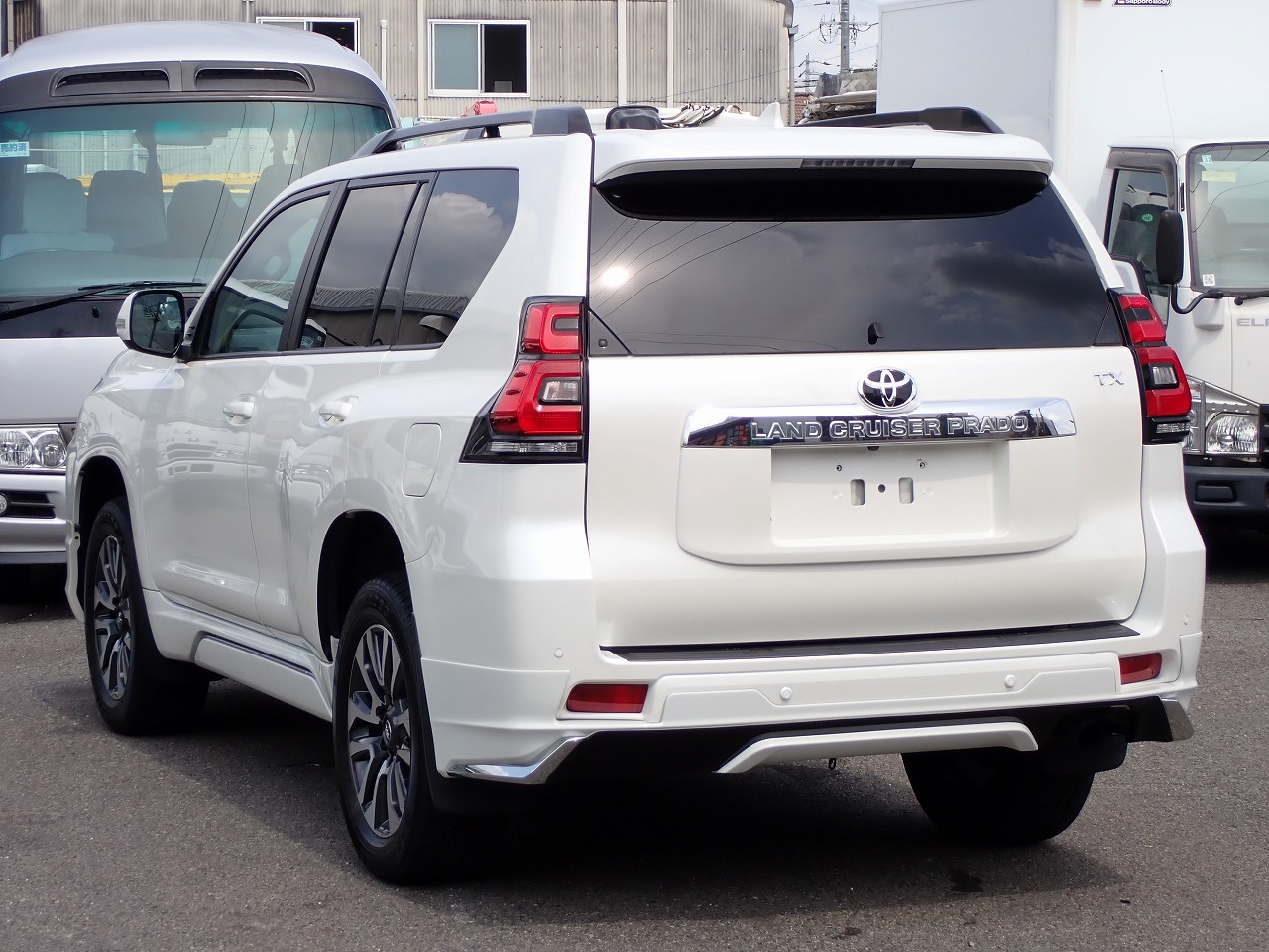 TOYOTA Land Cruiser Prado