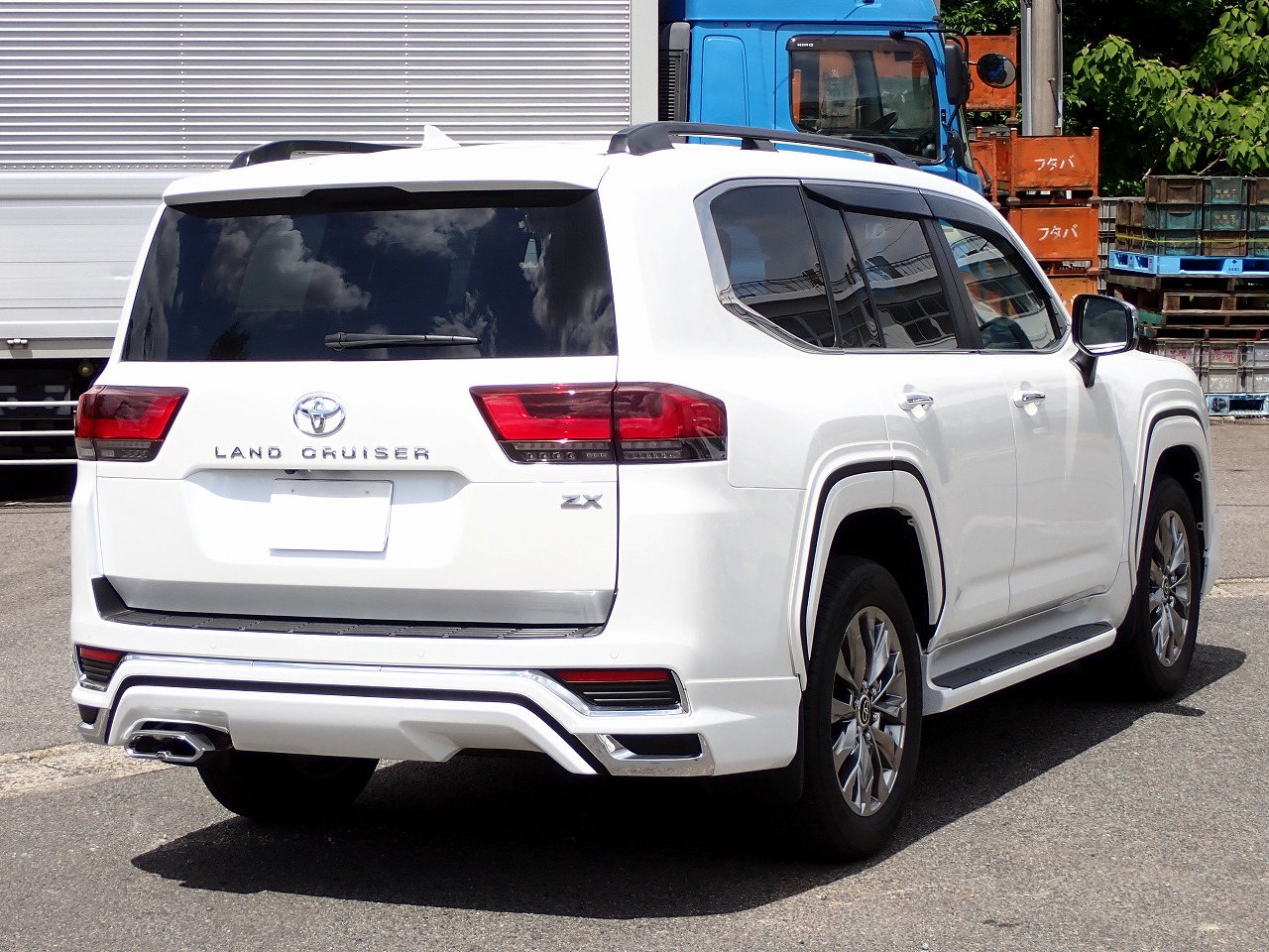 TOYOTA Land Cruiser