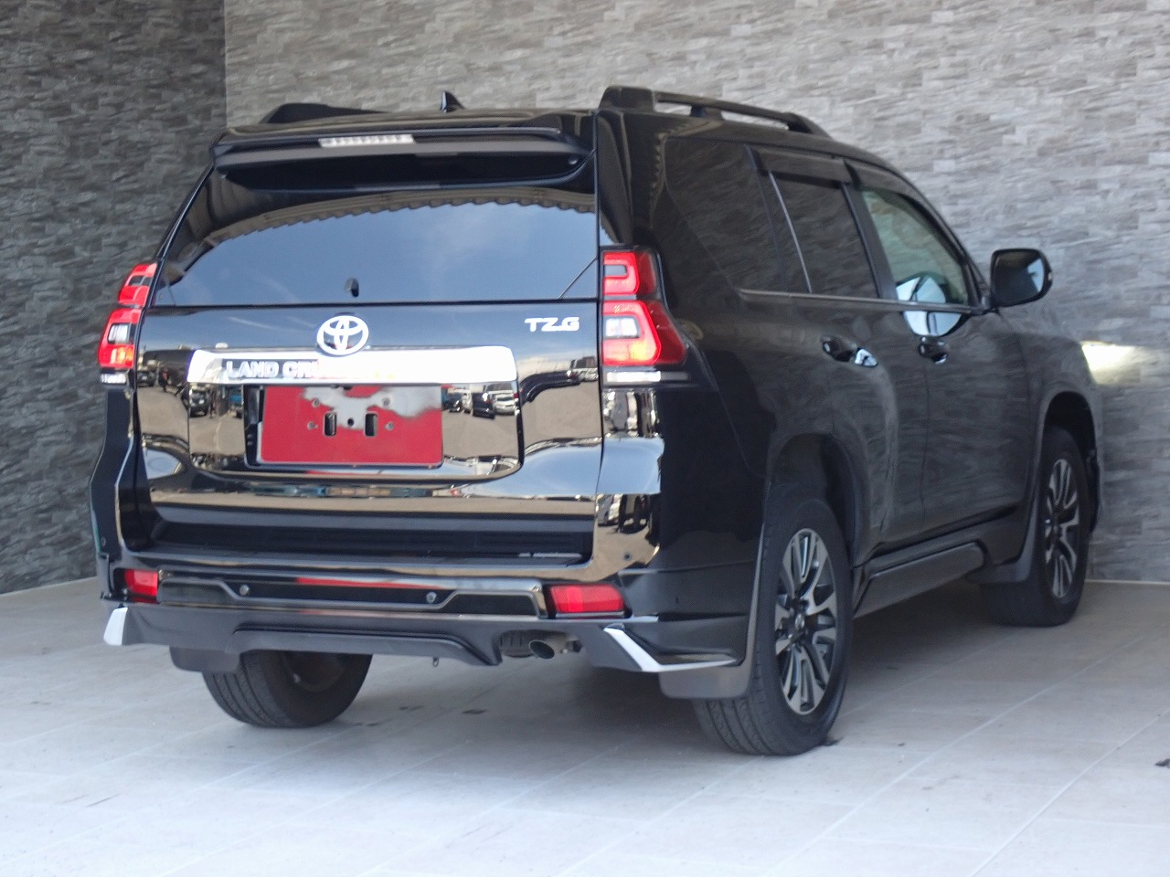 TOYOTA Land Cruiser Prado