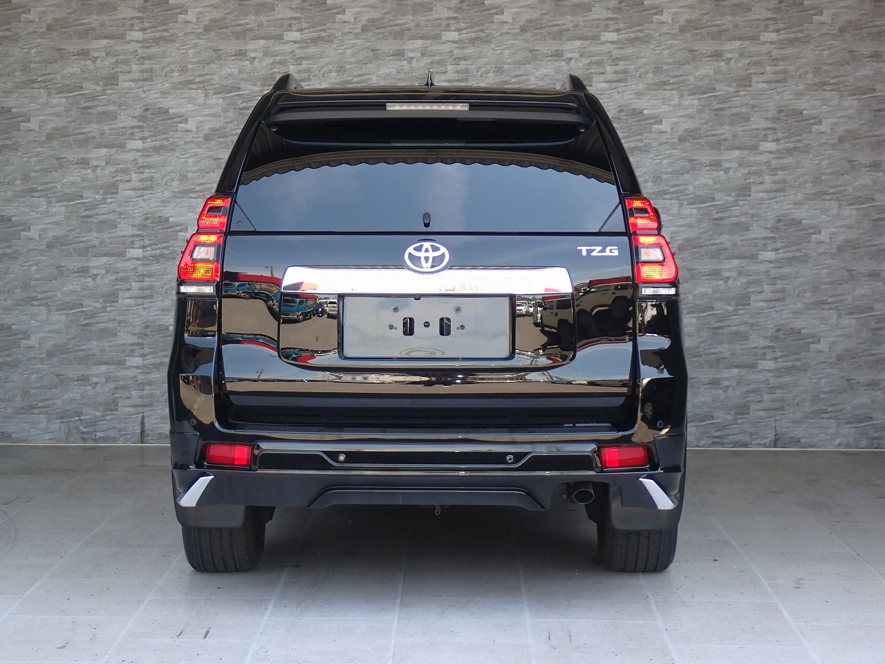 TOYOTA Land Cruiser Prado