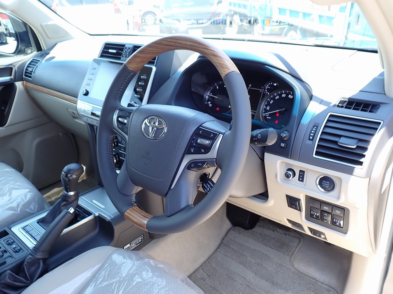 TOYOTA Land Cruiser Prado