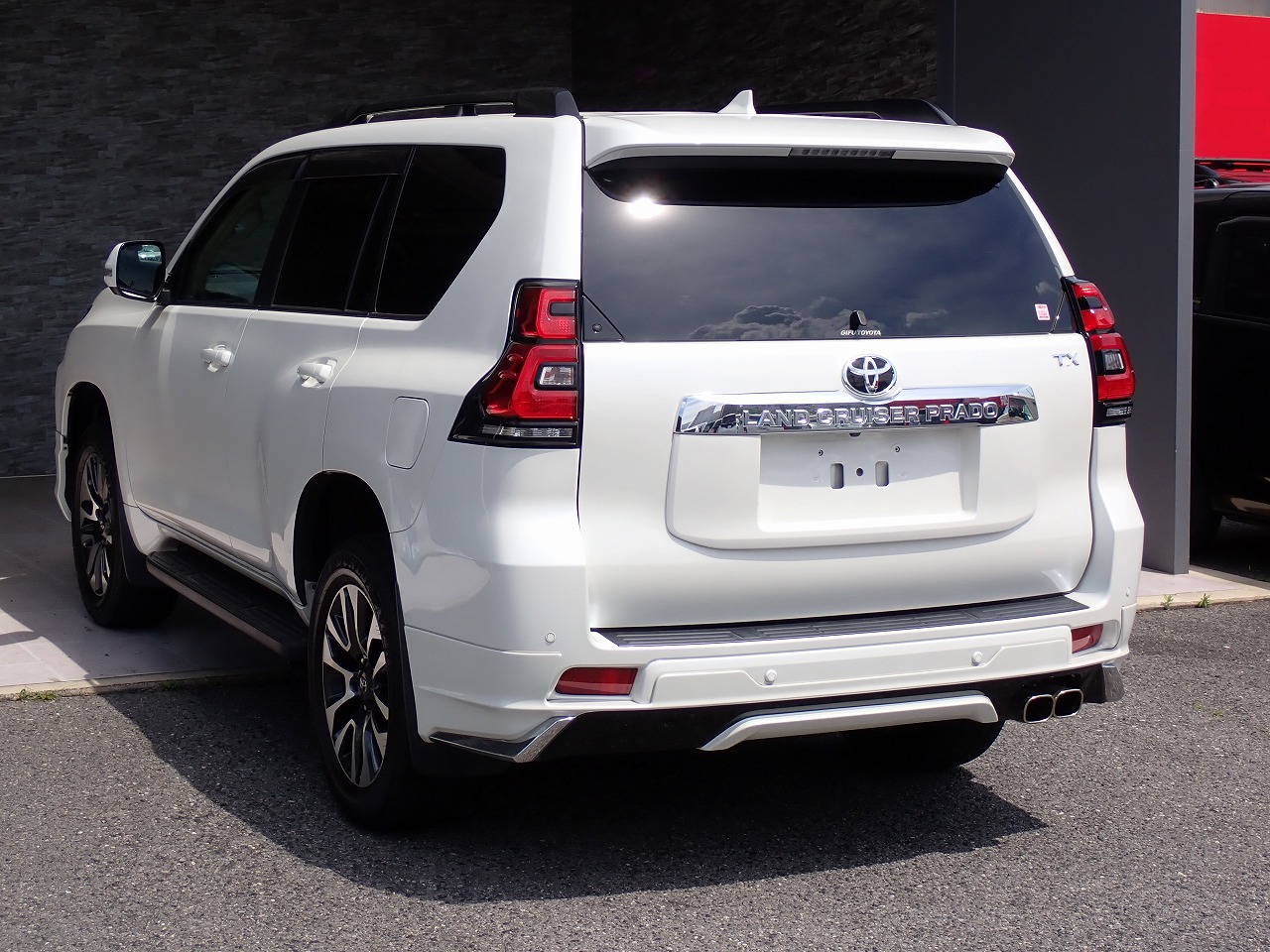TOYOTA Land Cruiser Prado