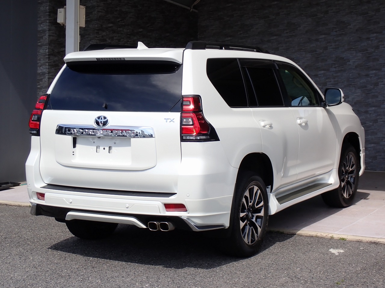 TOYOTA Land Cruiser Prado