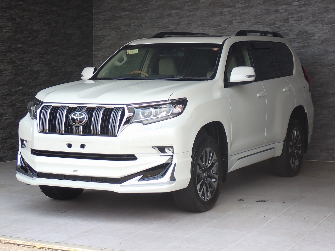 TOYOTA Land Cruiser Prado