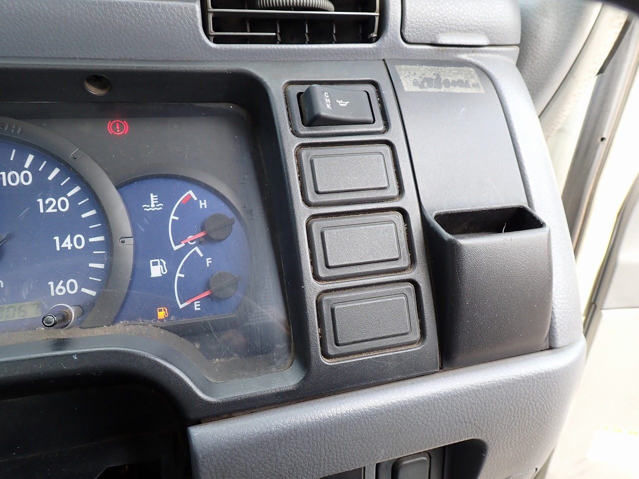 MITSUBISHI FUSO Canter