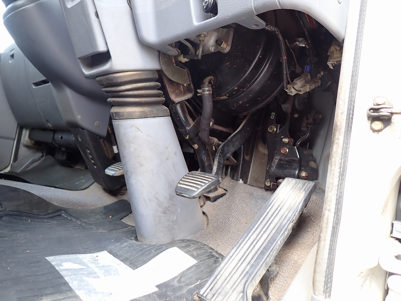 MITSUBISHI FUSO Canter