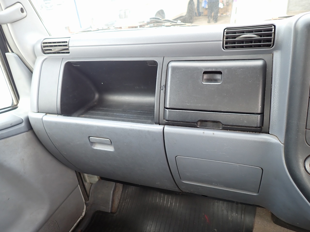 MITSUBISHI FUSO Canter