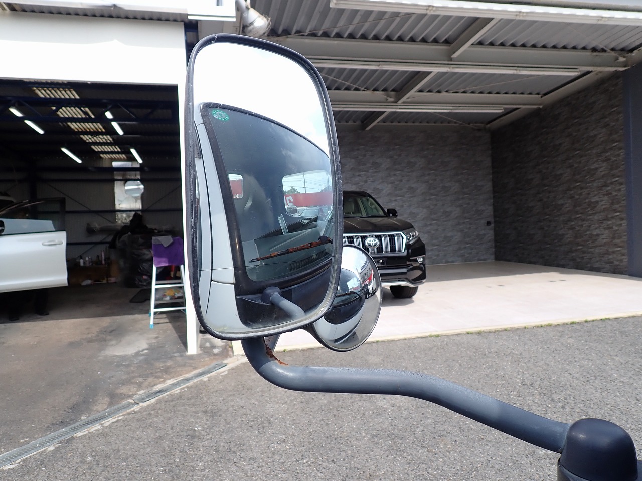 MITSUBISHI FUSO Canter