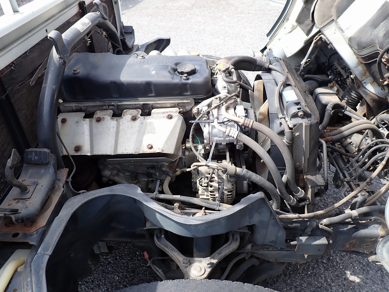 MITSUBISHI FUSO Canter